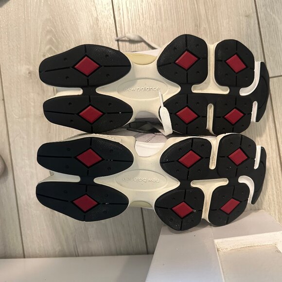 New Balance 9060 Sneakers (M 5.5/W7) - Picture 3 of 4